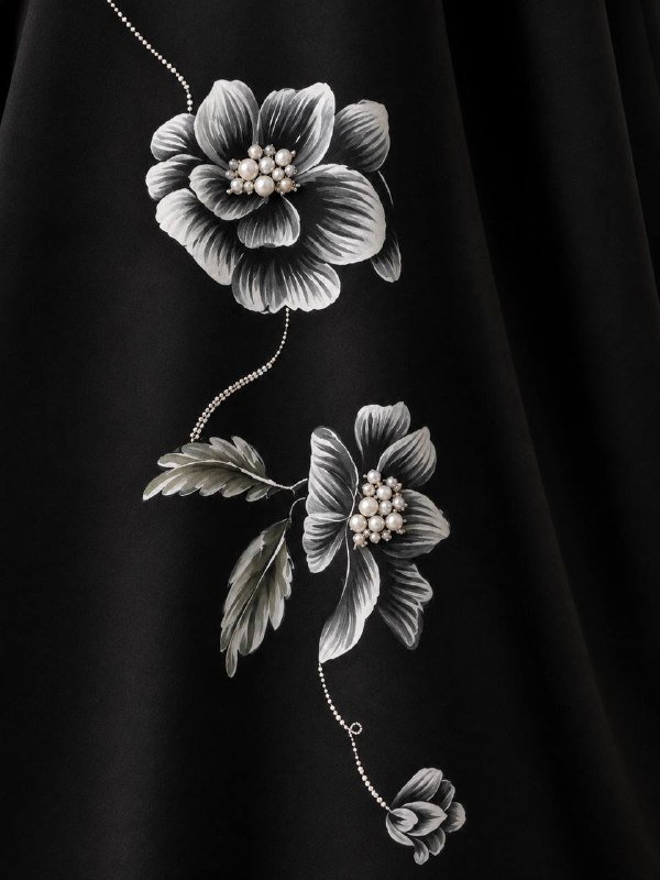 Midnight Bloom Abaya - Image 3