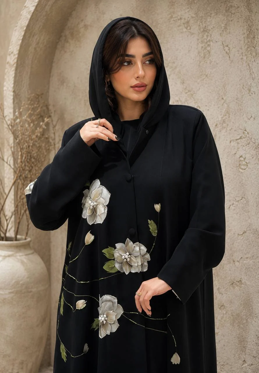 Midnight Bloom Abaya - Image 2
